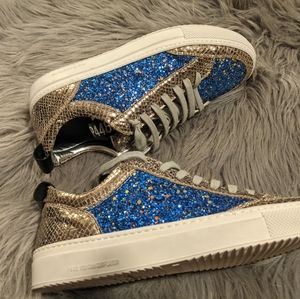 P448 Women Snickers 7.5-8 blue glitter